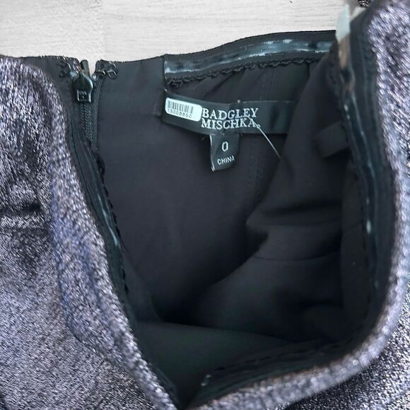 Badgley Mischka Metallic Off Shoulder Dress Size 0 - Picture 10 of 11